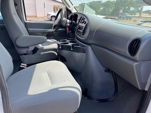 Used 2007 Ford E-150 and Econoline 150 XL image 8
