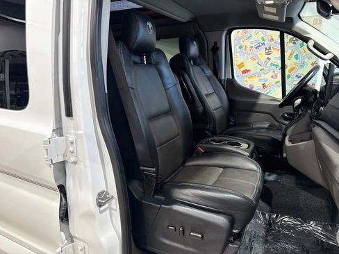 Used 2023 Ford Transit 150 Low Roof AWD image 20