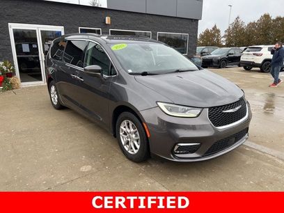 Certified 2022 Chrysler Pacifica Touring-L
