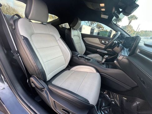 Used 2024 Ford Mustang GT Premium image 27