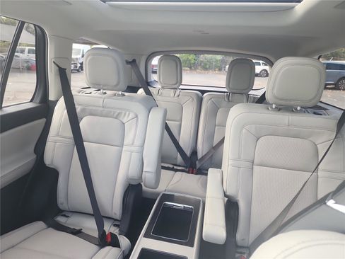 New 2026 Lincoln Aviator Reserve AWD/4WD image 15