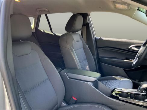 Certified 2024 Chevrolet Trax LT w/ Driver Confidence Package FWD image 8