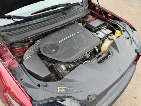 Used 2019 Jeep Cherokee Trailhawk image 25