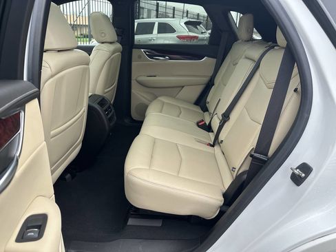 Used 2019 Cadillac XT5 Luxury image 19