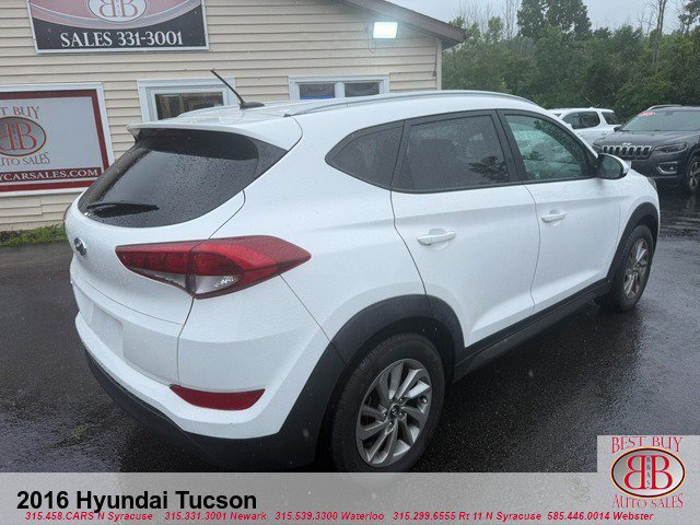 Used 2016 Hyundai Tucson SE w/ Option Group 02 FWD image 3