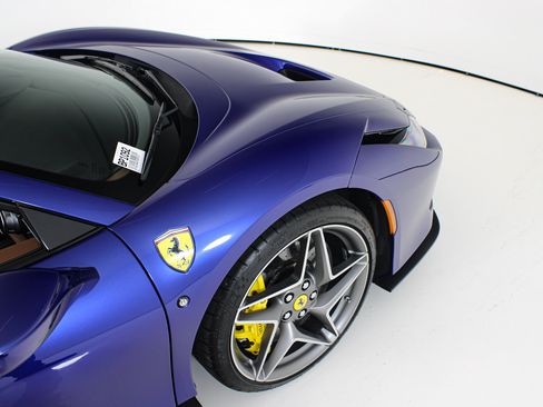 Certified 2023 Ferrari F8 Tributo RWD image 14