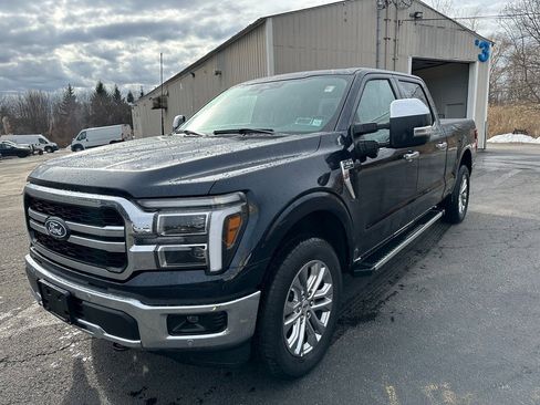 Used 2025 Ford F150 Lariat w/ Equipment Group 501A Mid image 11