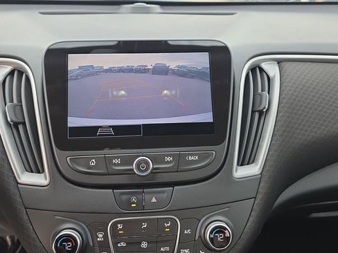 Used 2022 Chevrolet Malibu LT image 18