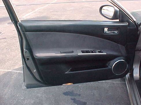 Used 2005 Nissan Altima 3.5 SE w/ (V01) Leather Pkg image 19