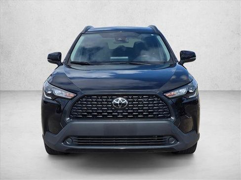 Used 2022 Toyota Corolla Cross LE FWD image 2
