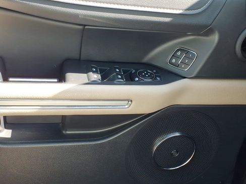 Used 2024 Ford Expedition Max Limited image 24