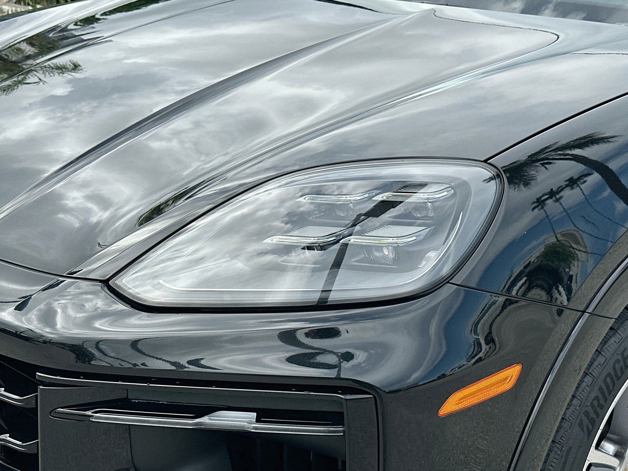 Used 2025 Porsche Cayenne AWD/4WD image 39