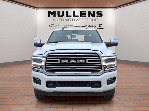 Used 2024 RAM 2500 Laramie AWD/4WD image 2
