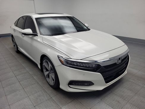Used 2018 Honda Accord Touring image 13