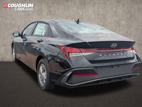 New 2026 Hyundai Elantra SE image 6