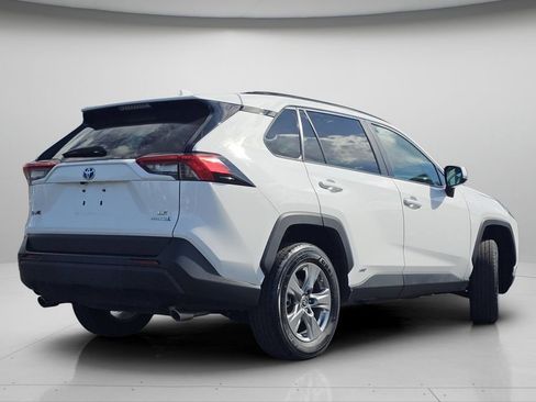 Used 2024 Toyota RAV4 LE AWD/4WD image 22