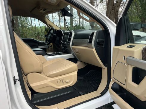 Used 2019 Ford F250 Lariat w/ Lariat Ultimate Package image 20