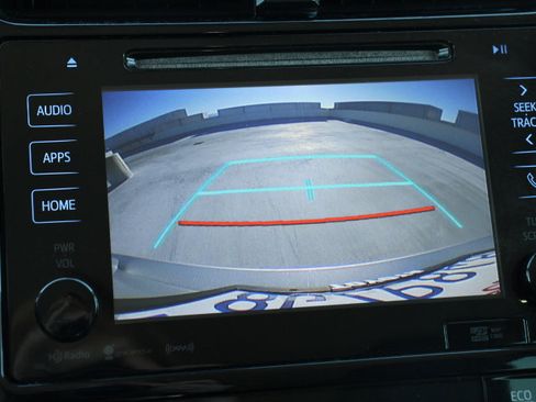 Used 2018 Toyota Prius Prime Plus image 26