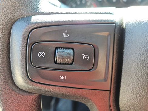 Used 2021 Chevrolet Silverado 1500 Custom image 16