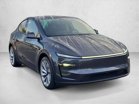 Used 2026 Tesla Model Y Long Range AWD/4WD image 4