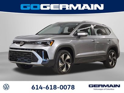 Certified 2025 Volkswagen Taos SE w/ Panoramic Sunroof Package