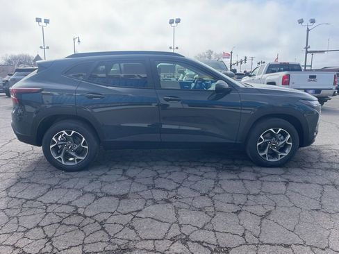 New 2026 Chevrolet Trax LT w/ LT Convenience Package image 4