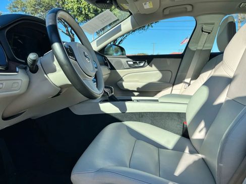 Used 2020 Volvo S60 T5 Momentum w/ Protection Package FWD image 15