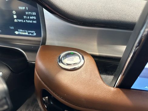 Used 2022 Lincoln Aviator Reserve w/ Class IV Trailer Tow Package image 23