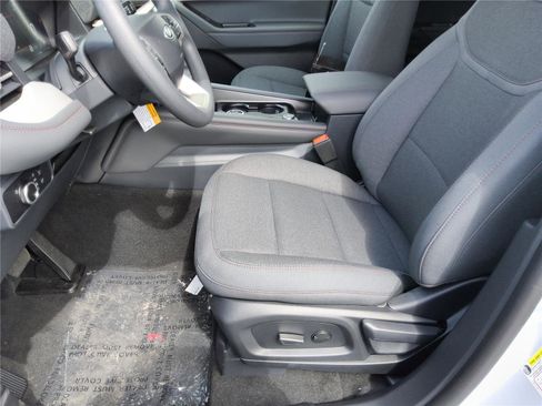 New 2026 Ford Explorer Active image 12