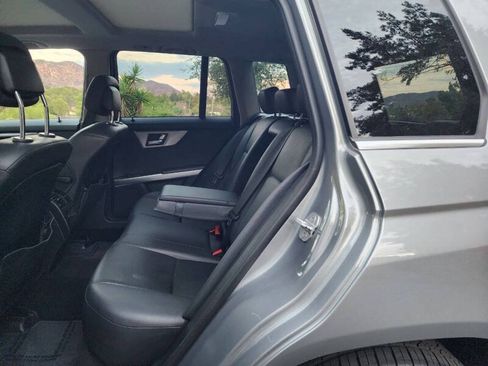 Used 2011 Mercedes-Benz GLK 350 2WD image 27