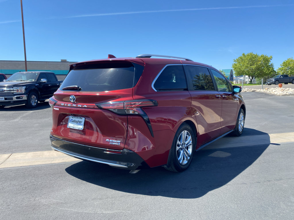Used 2023 Toyota Sienna Platinum AWD/4WD image 26