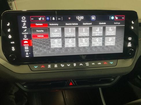 Used 2024 Dodge Charger Daytona Scat Pack w/ Plus Group AWD/4WD image 21