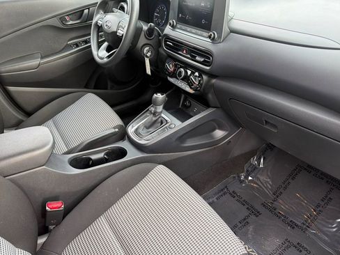 Used 2022 Hyundai Kona SE image 13