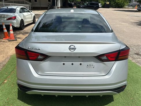 Used 2020 Nissan Altima 2.5 S FWD image 6