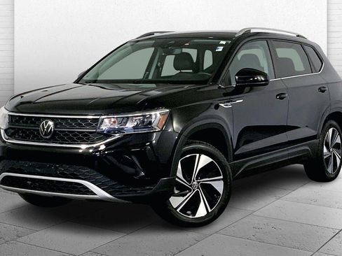 Used 2023 Volkswagen Taos SE image 12