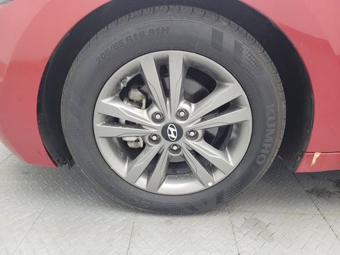 Used 2018 Hyundai Elantra SEL FWD image 31