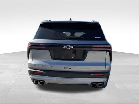 Used 2025 Chevrolet Traverse LT w/ Enhanced Driving Package AWD/4WD image 34