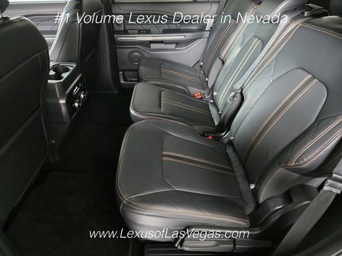 Used 2023 Ford Expedition Platinum AWD/4WD image 14