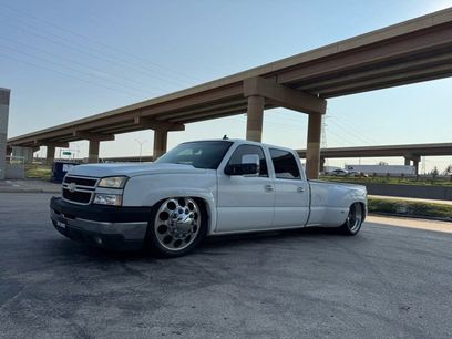 Used 2006 Chevrolet Silverado 2500 LT w/ Heavy-Duty Power Package