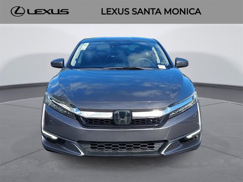 Used 2018 Honda Clarity Plug-In Hybrid image 2