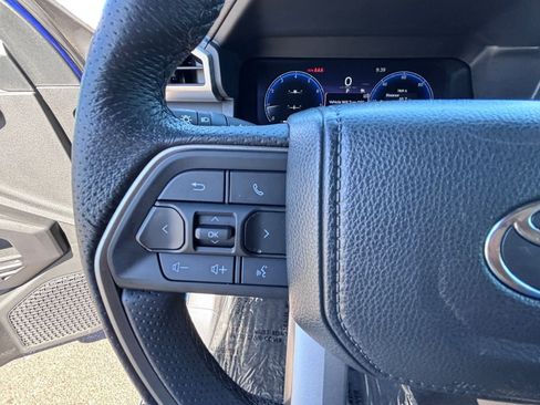 Used 2024 Toyota Tacoma TRD Sport AWD/4WD image 25