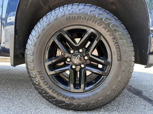 Used 2021 Chevrolet Silverado 1500 LT Trail Boss w/ Convenience Package II AWD/4WD image 6