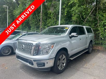 Used 2018 Nissan Titan SV w/ SV Convenience Package