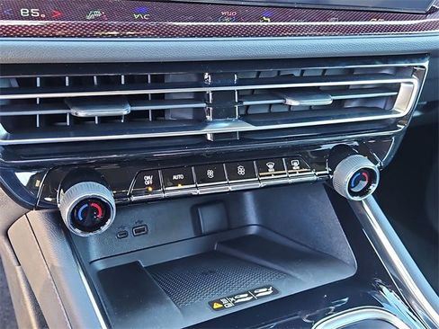 New 2026 Chevrolet Traverse Z71 w/ Driver Confidence Package image 25