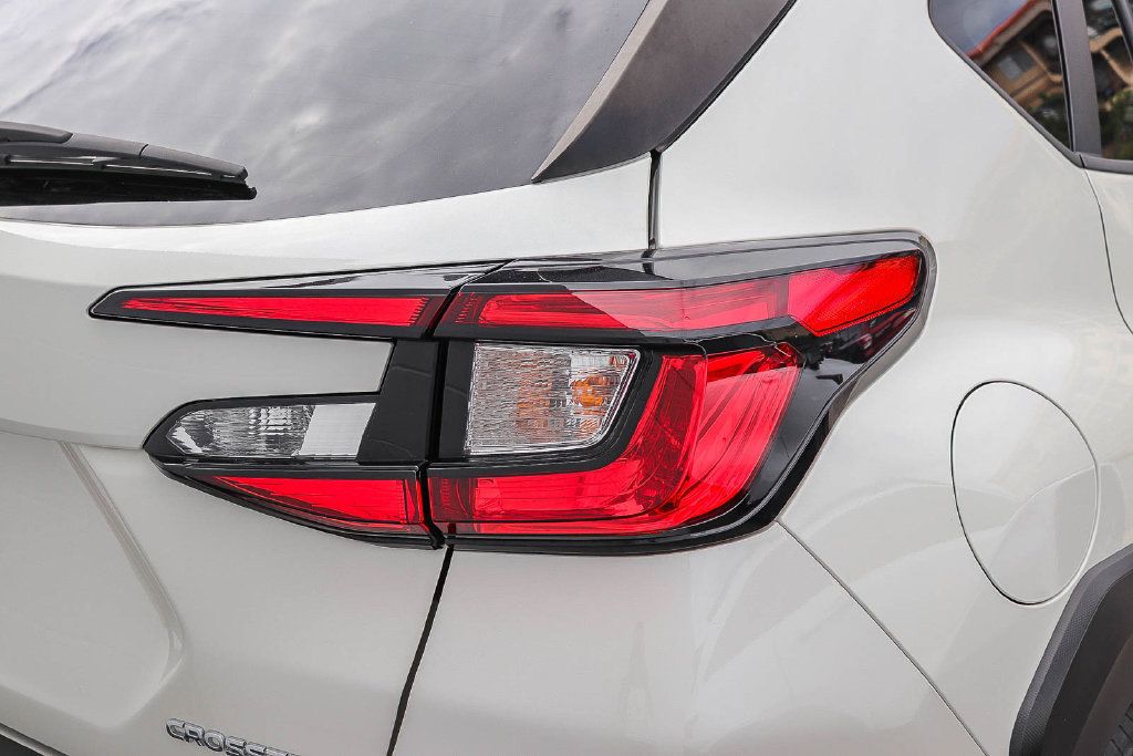 Certified 2024 Subaru Crosstrek 2.0i Premium w/ Popular Package #3 AWD/4WD image 9