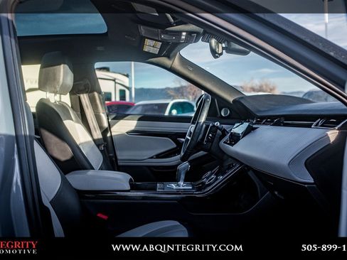 Used 2022 Land Rover Range Rover Evoque R-Dynamic S image 37