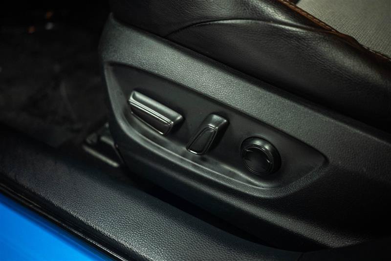 Used 2019 Toyota Corolla XSE FWD image 15
