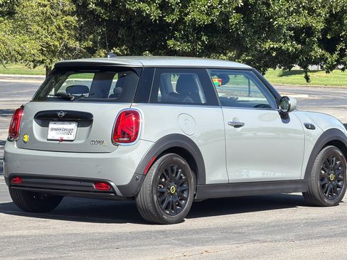 Used 2023 MINI Cooper SE FWD image 5