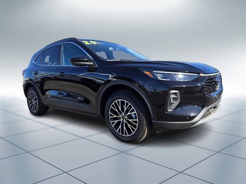 New 2024 Ford Escape SE w/ PHEV Premium Package image 2