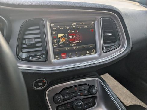 Used 2022 Dodge Challenger R/T Scat Pack RWD image 18